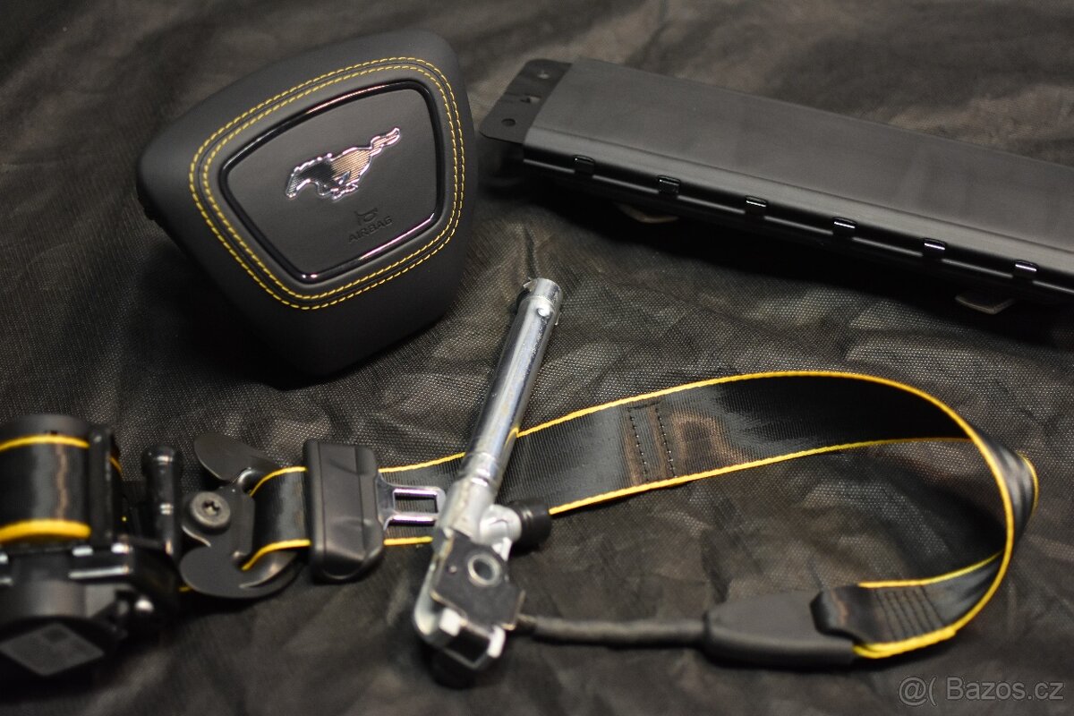 Ford Mustang mach 2024 - 4