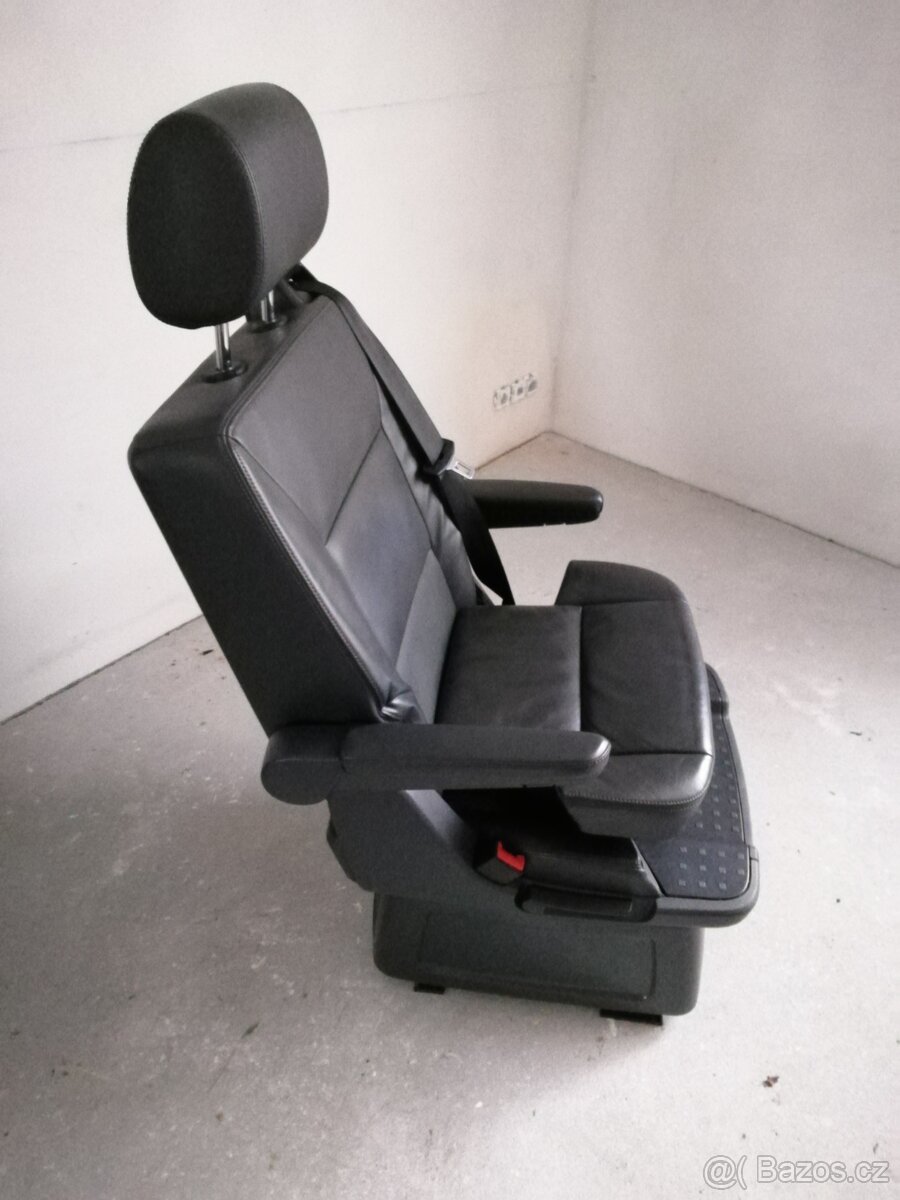 VW MULTIVAN otočná sedačka s dětskou sedačkou - 4