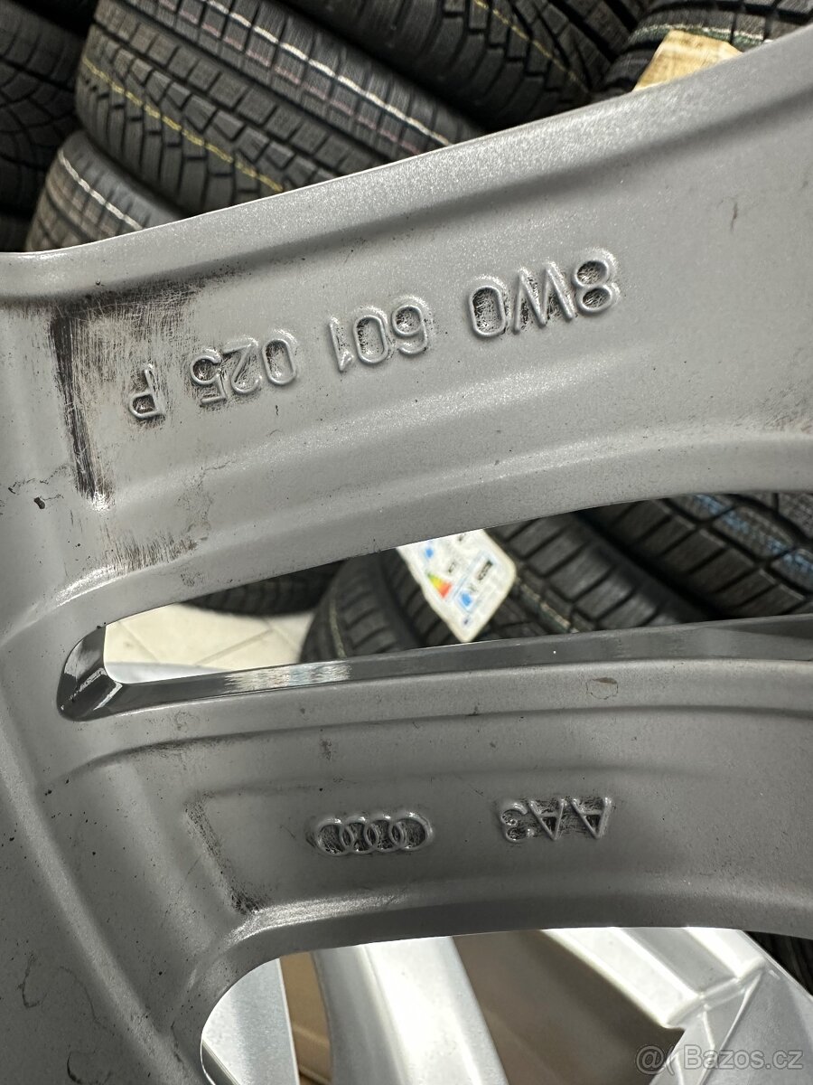 AUDI A4 B9 - ORIGINÁLNÍ ZÁNOVNÍ SADA - 4