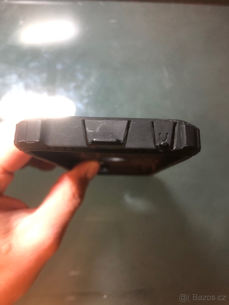 Kryt na IPhone SE - 4