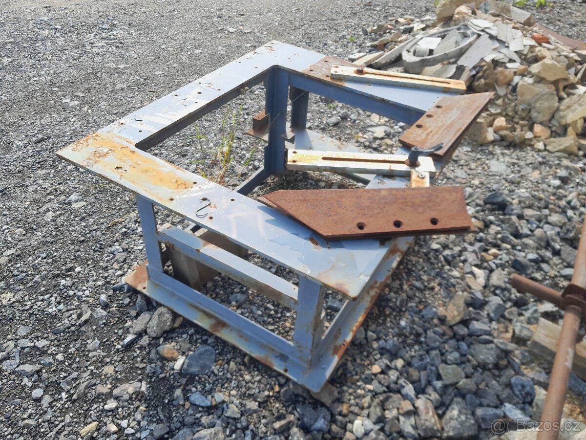 Dílenský ponk, podstavec, stůl - 4