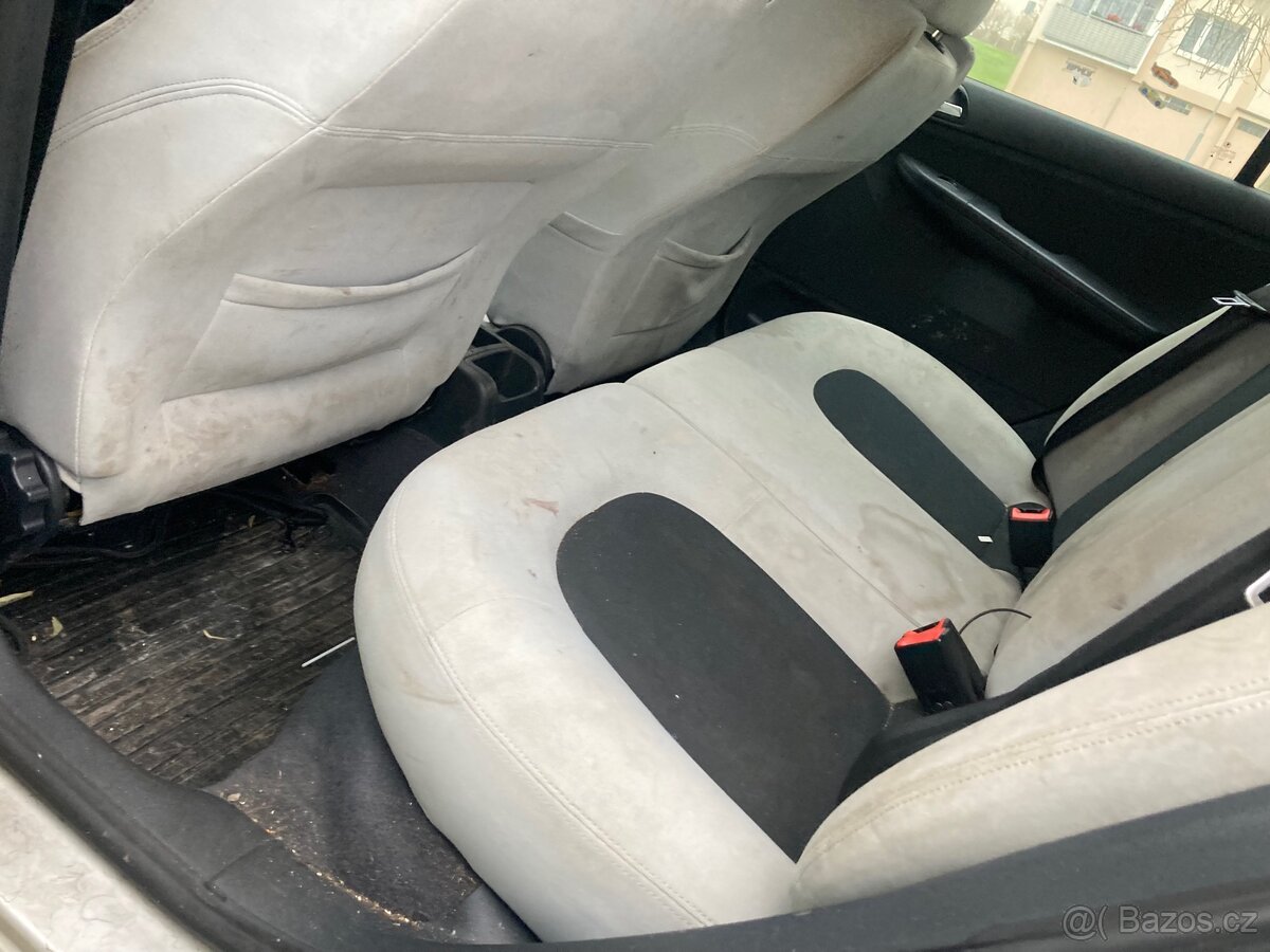 Prodám kompletní sadu sedadel do Škoda Fabia 1 RS - 4