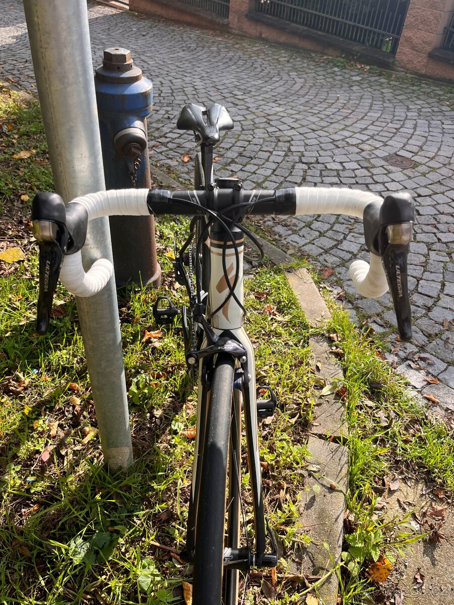 Karbonové silniční kolo Specialized Ruby Comp - 4