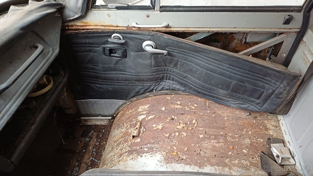 Škoda 1203 zo šiltom - 4