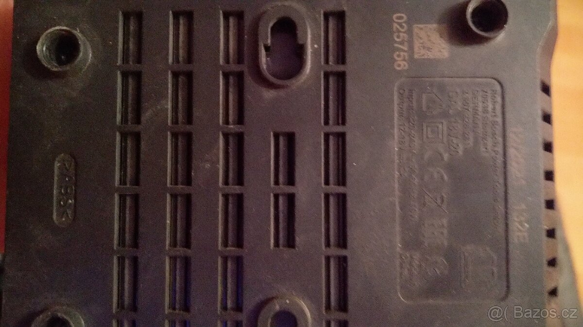 Ruční Aku vysavač Bosch - 4