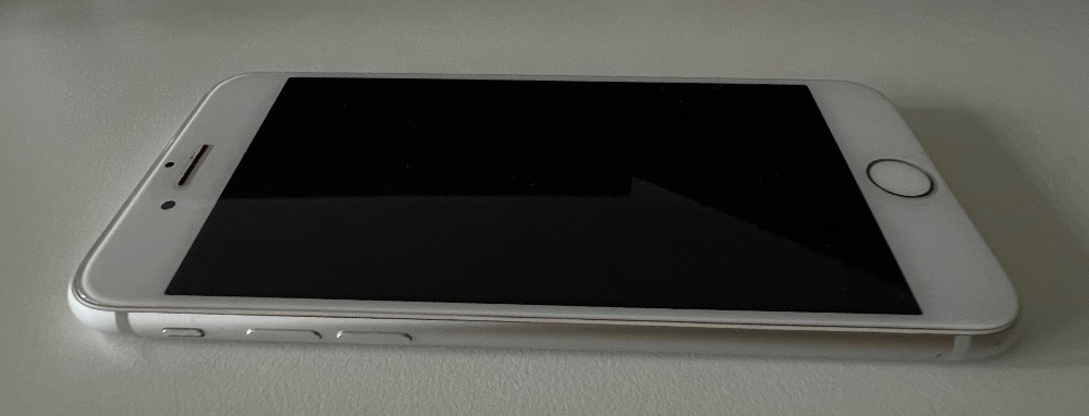 iPhone 8 64GB – plně funkční - 4