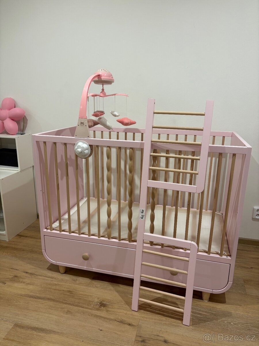 Dětská růžová postýlka Ikea Myllra + matrace a chránič - 4