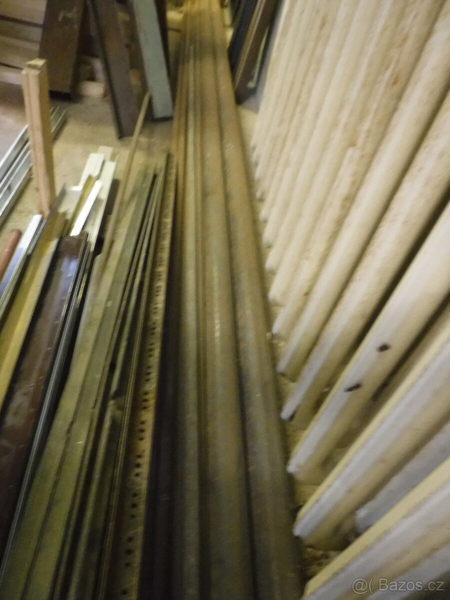 Různý kovový materiál - 4