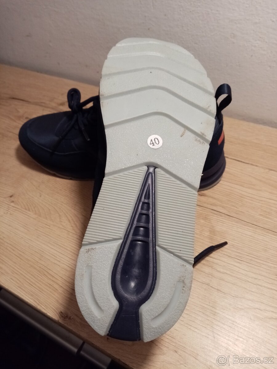 Tenisky, outdoorove boty - 4