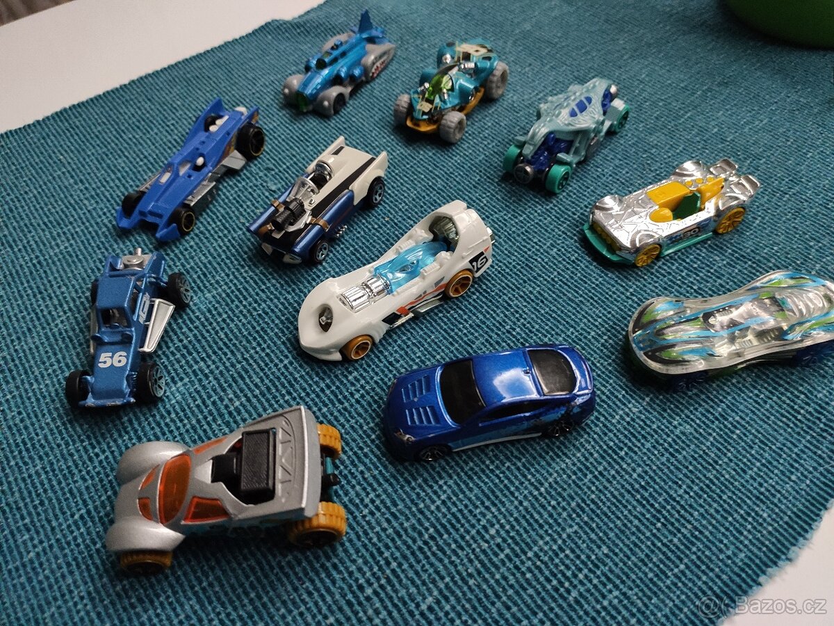 Auta Hot Wheels - 11 kusů - 4