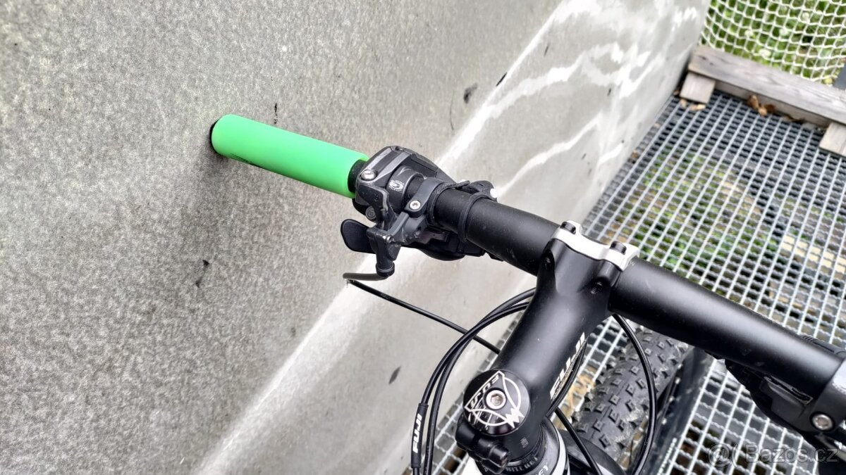 Karbonové kolo Fuji MT Pro - 4