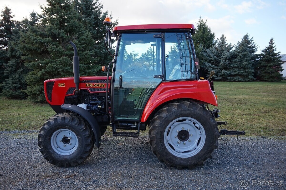 traktor Bělorus - 4