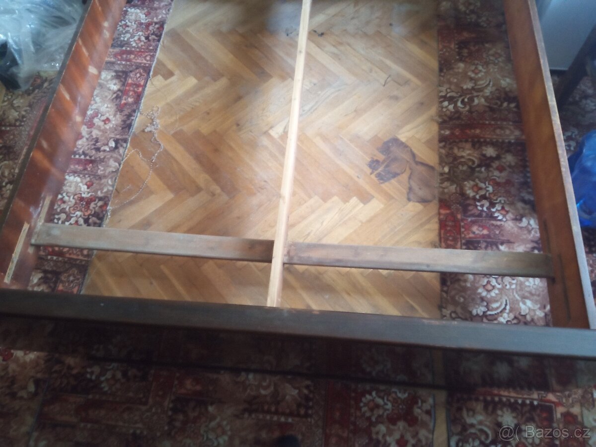 Manželská postel - 4