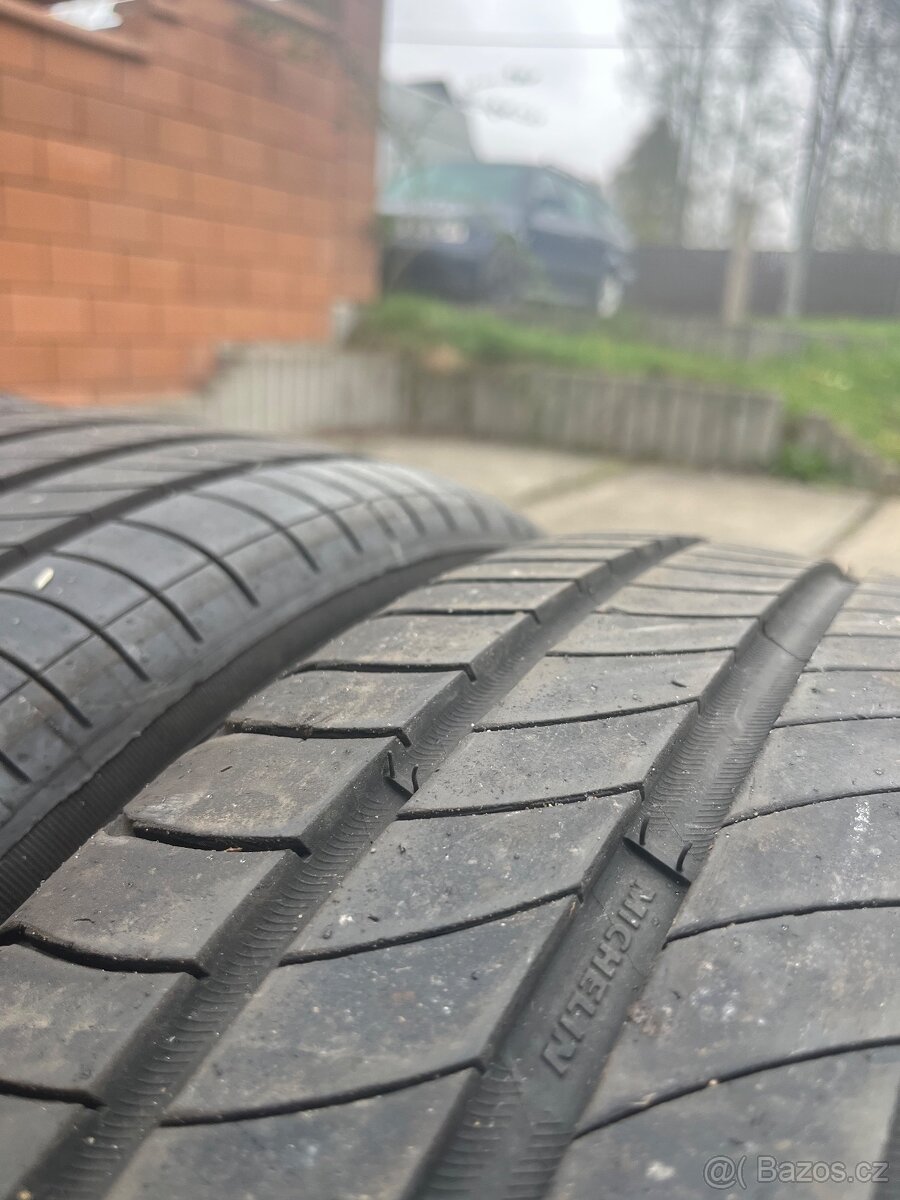 Prodám pneu Michelin Prymaci 4 235/50/19 - 4