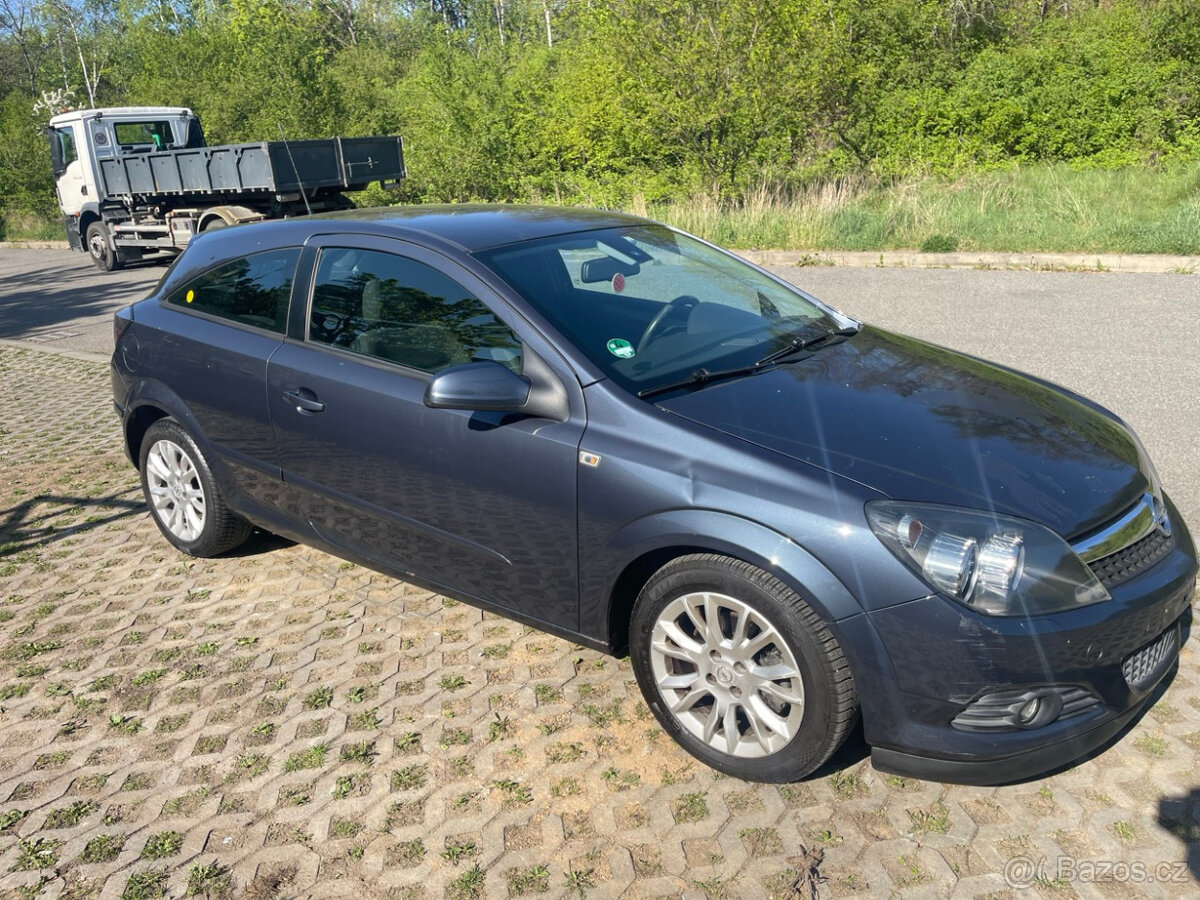 OPEL ASTRA H GTC, 1.4 Benzin - 4