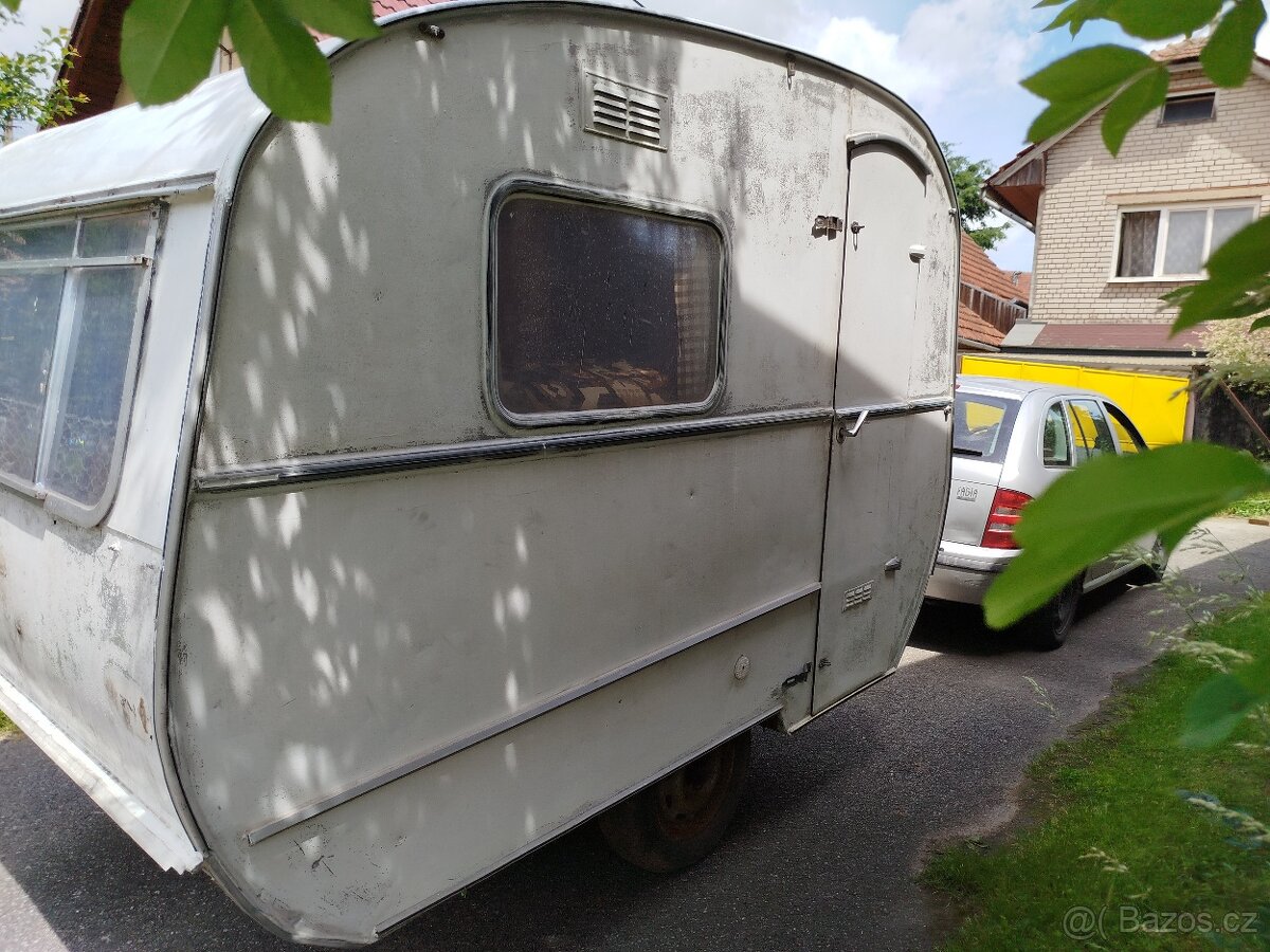 Karavan na pevné stání - 4