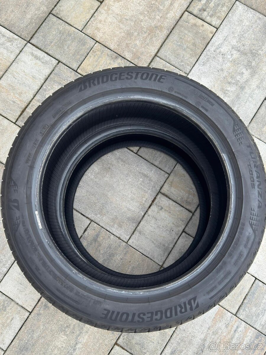 Bridgestone turanza 235/45R18 94W - 4