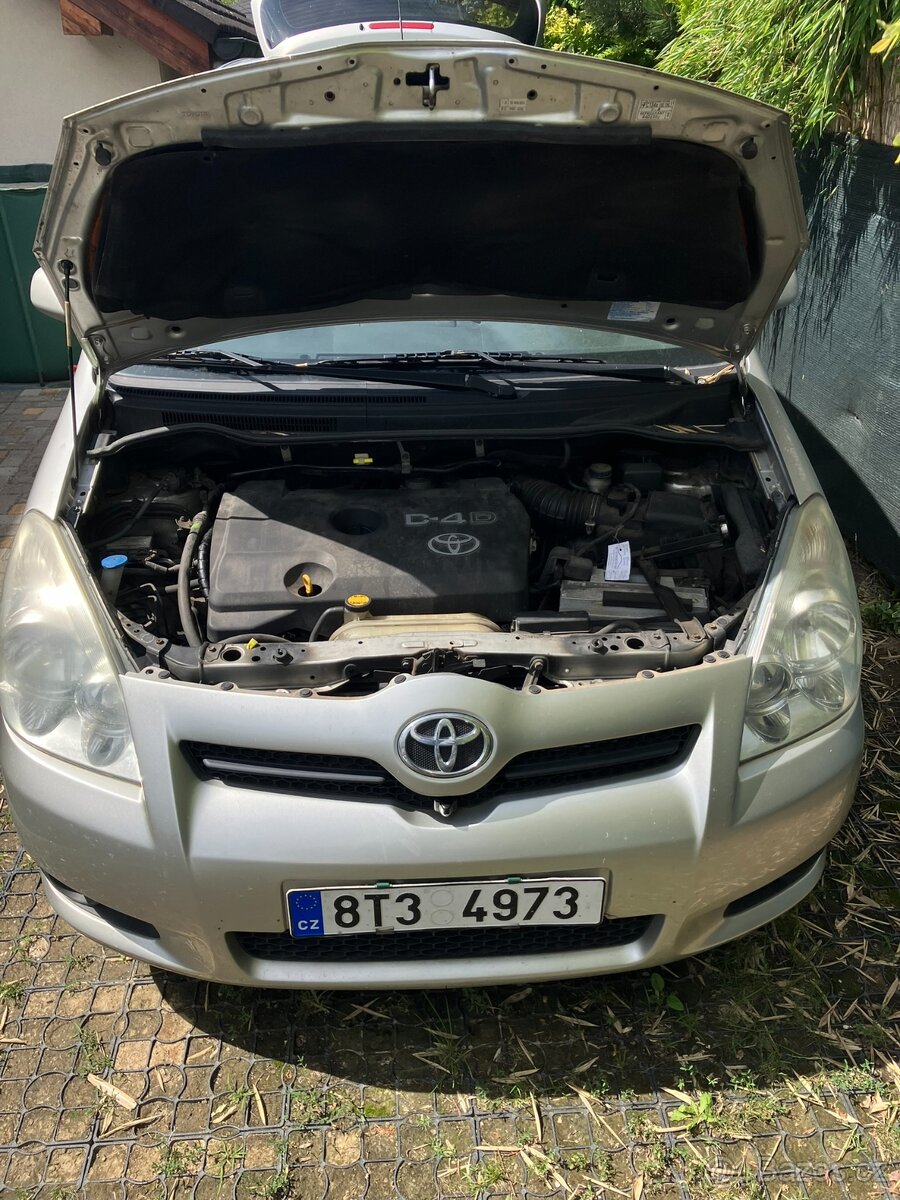 Toyota Corolla Verso 2.2 D-4D, 100 kW - 4