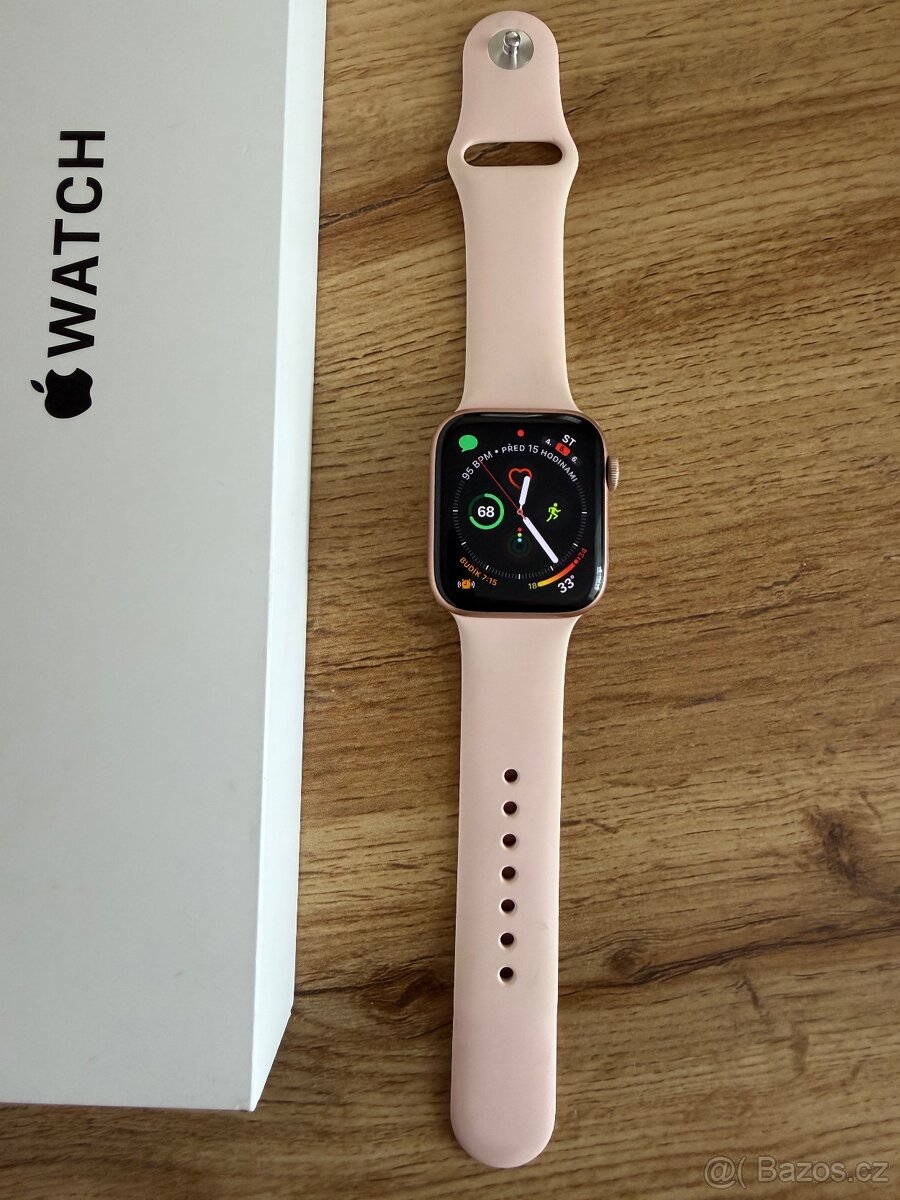 Apple Watch SE 44mm - 4