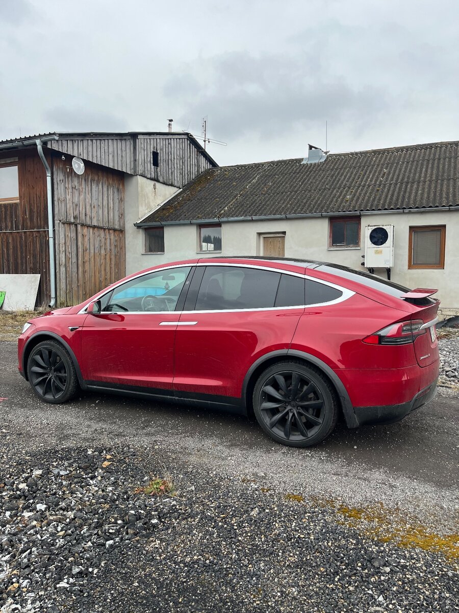 TESLA MODEL X 90D AWD ROK 2016 - 4