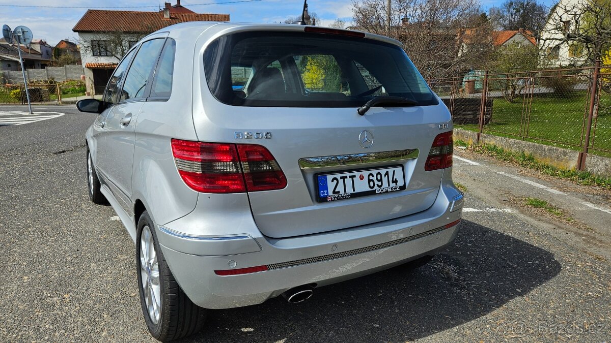 Mercedes-Benz W245 - 4