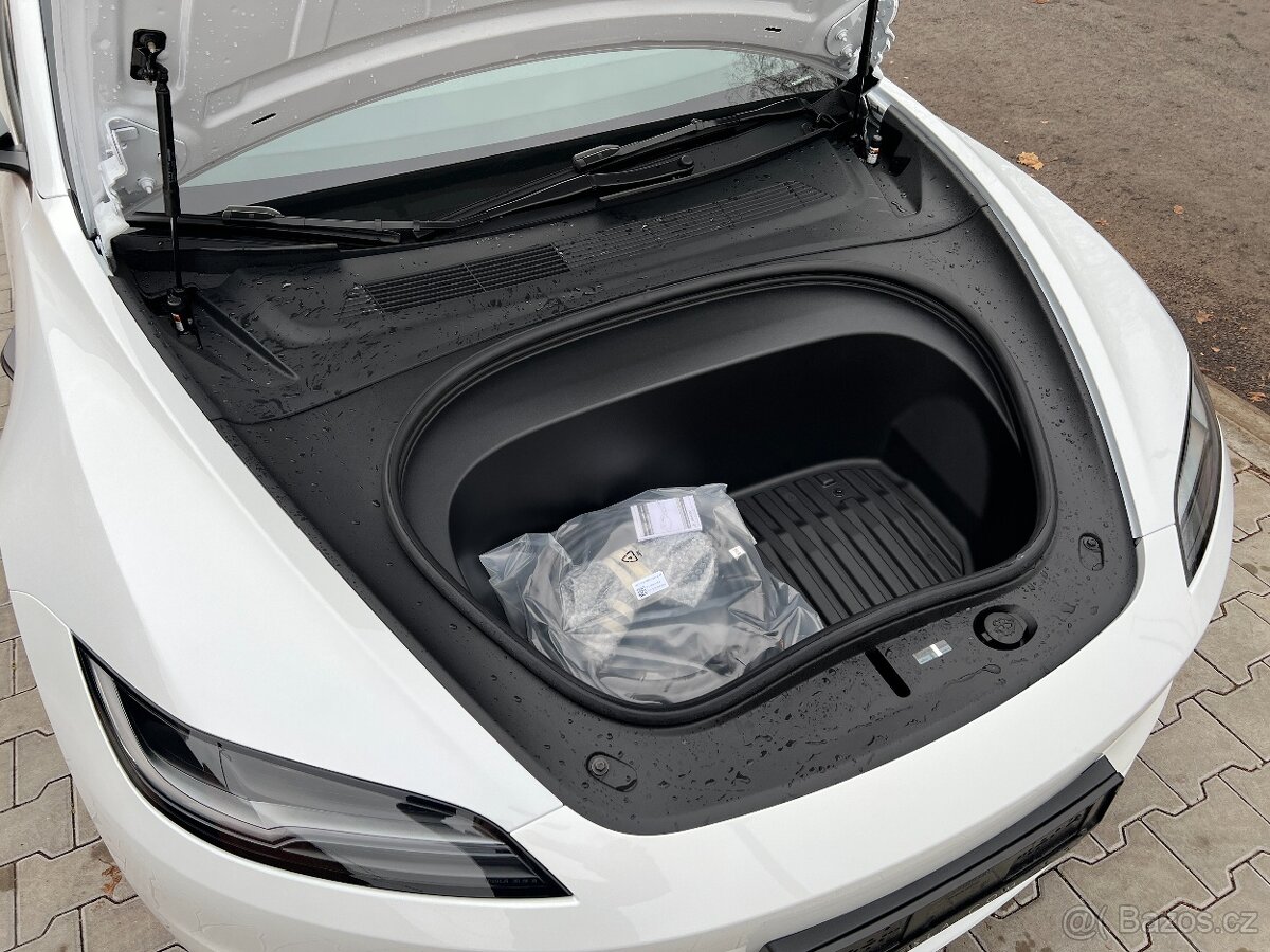 Tesla Model 3 Premium Long Range All-Wheel Drive - 4