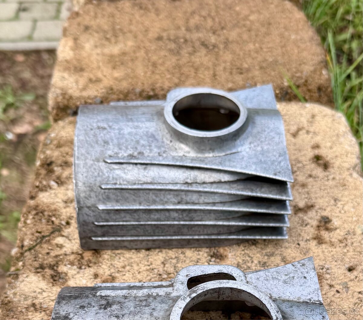 ČZ 125 175 250 - kryt karburátoru - 4