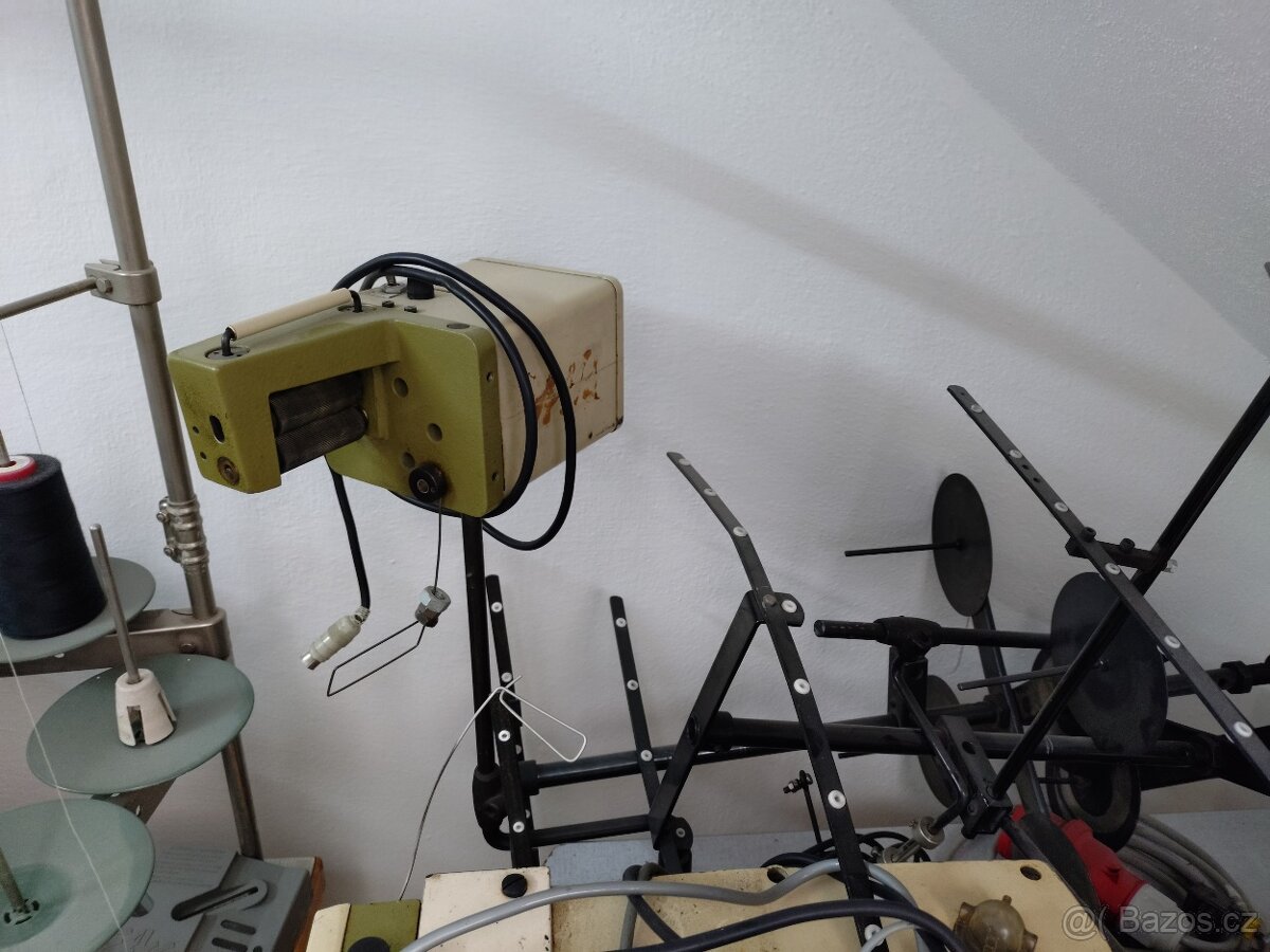 Průmyslový šicí stroj Rimoldi - 4