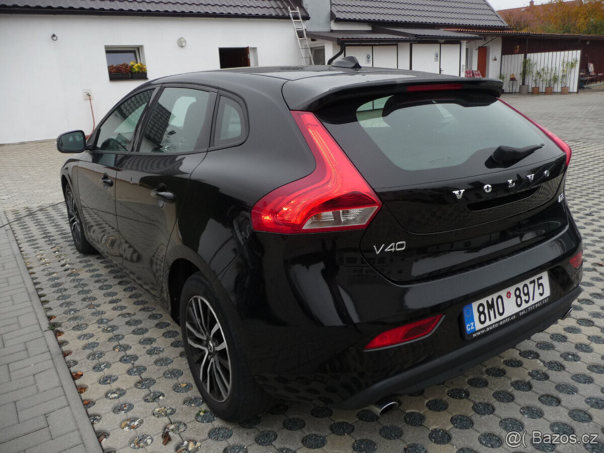 AKCE Volvo V40 D3 150k.s Momentum Automat po 1.majiteli - 4