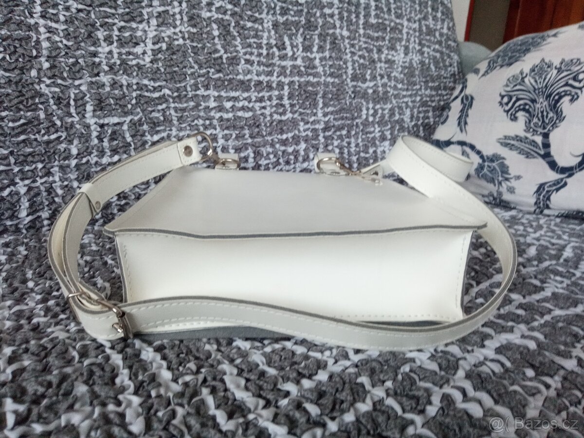 Bílá taška přes rameno - 4