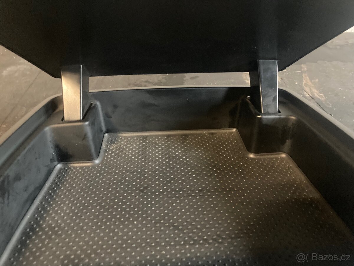 Prodám kastlík (přihrádka) Škoda Yeti - 4