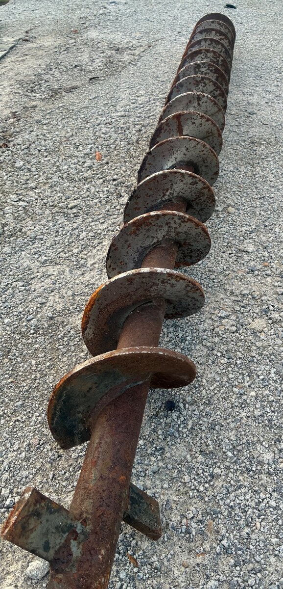 Šnekový dopravník/vrták - 4