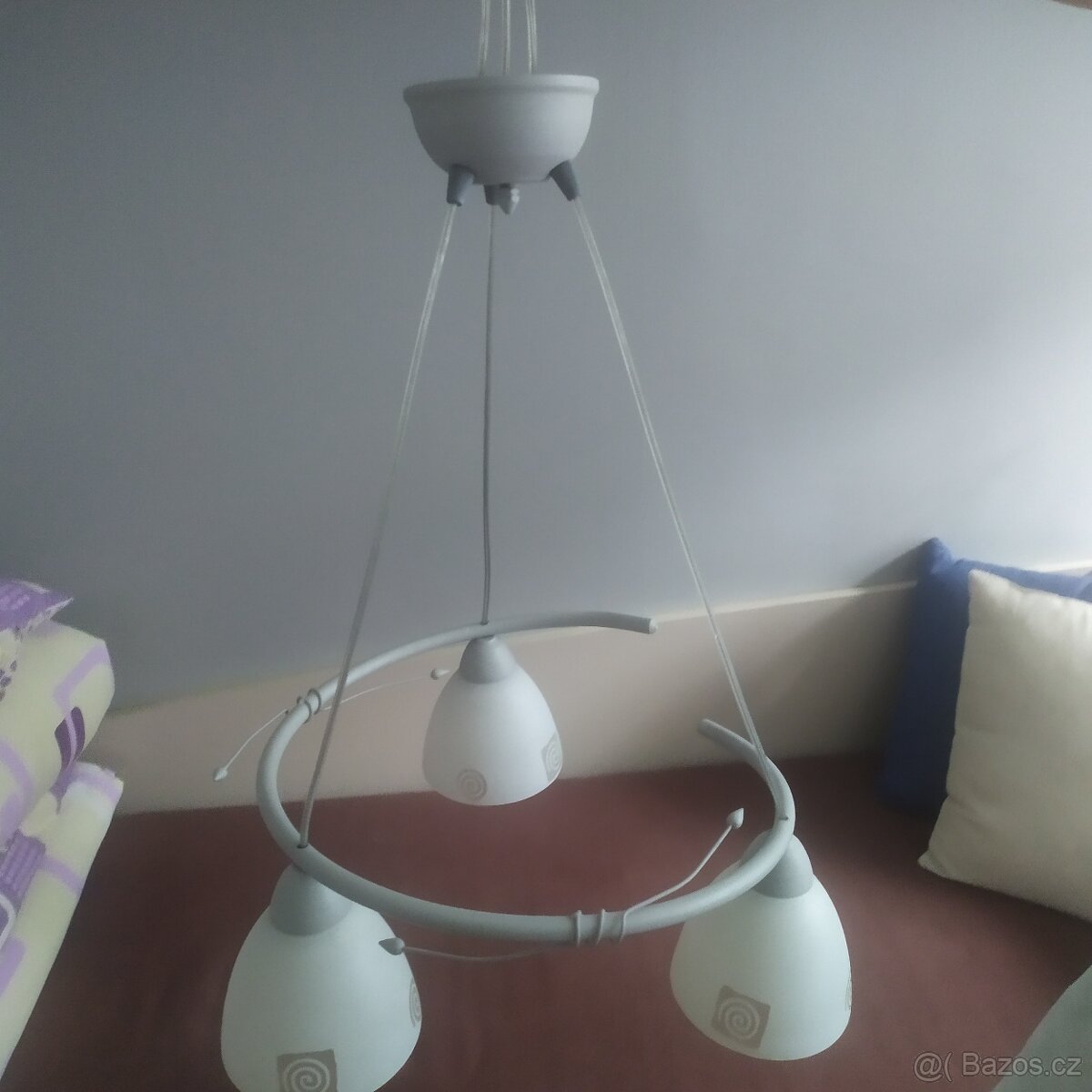 Stropní svítidlo a lampička - 4