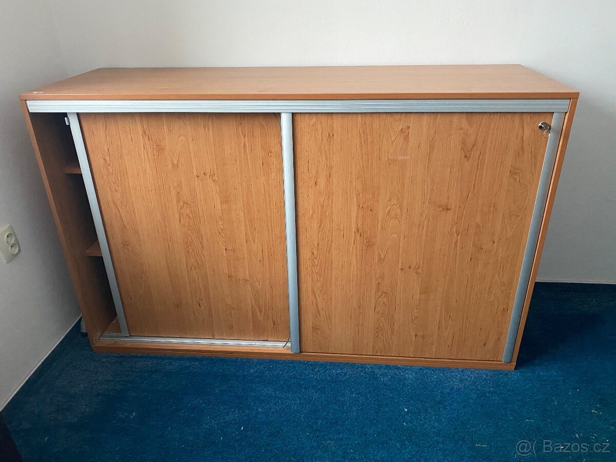 Kancelářský stůl s komodou - 4