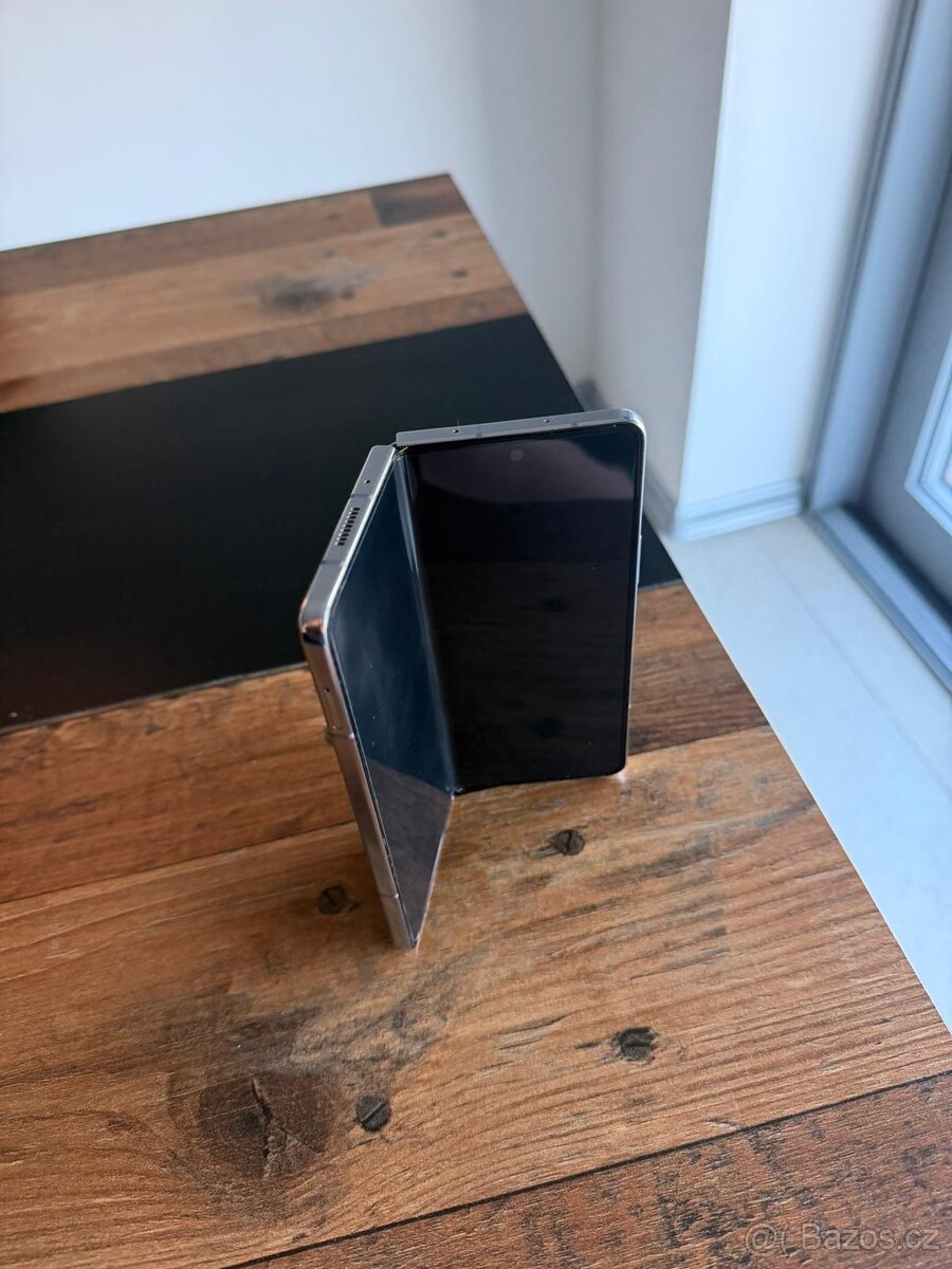 Samsung Z Fold5 v záruce - 4