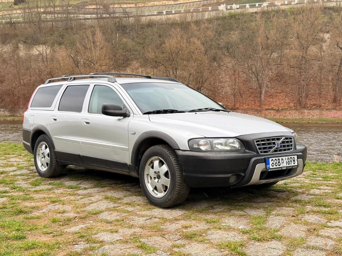 VOLVO XC70 - 4