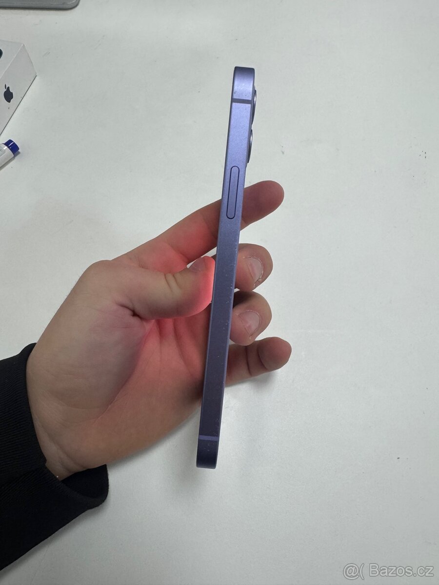 iPhone 12 - 4