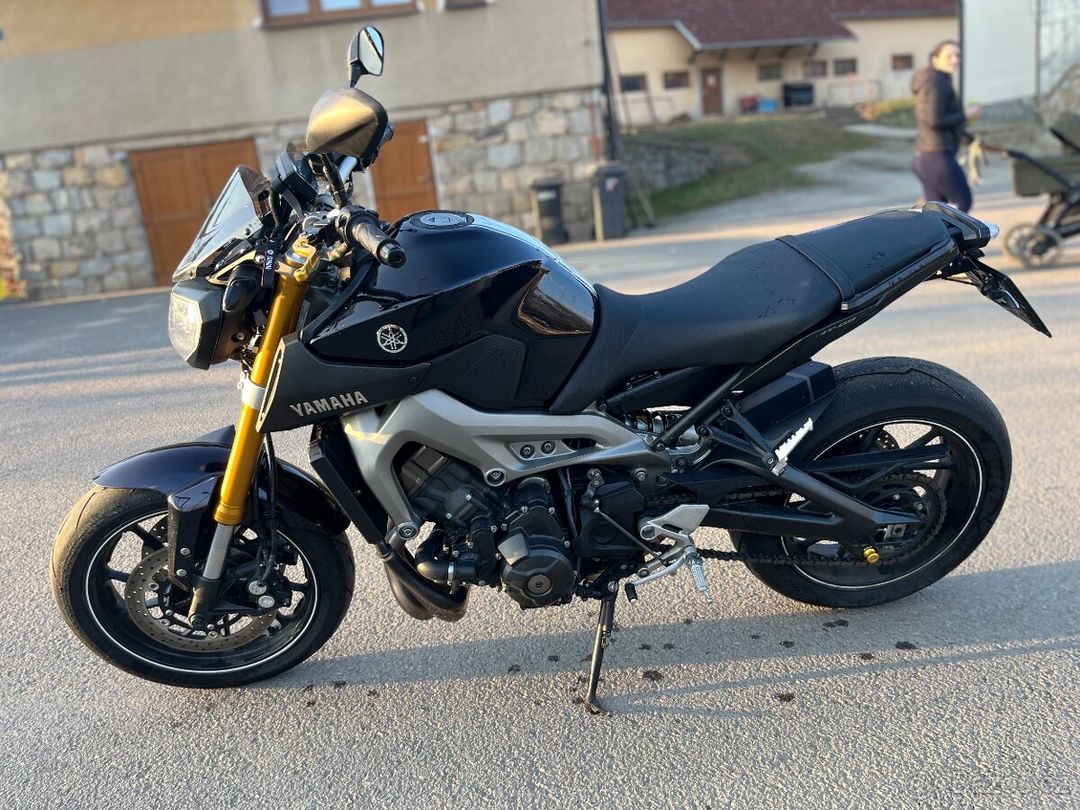 Yamaha mt09 - 4