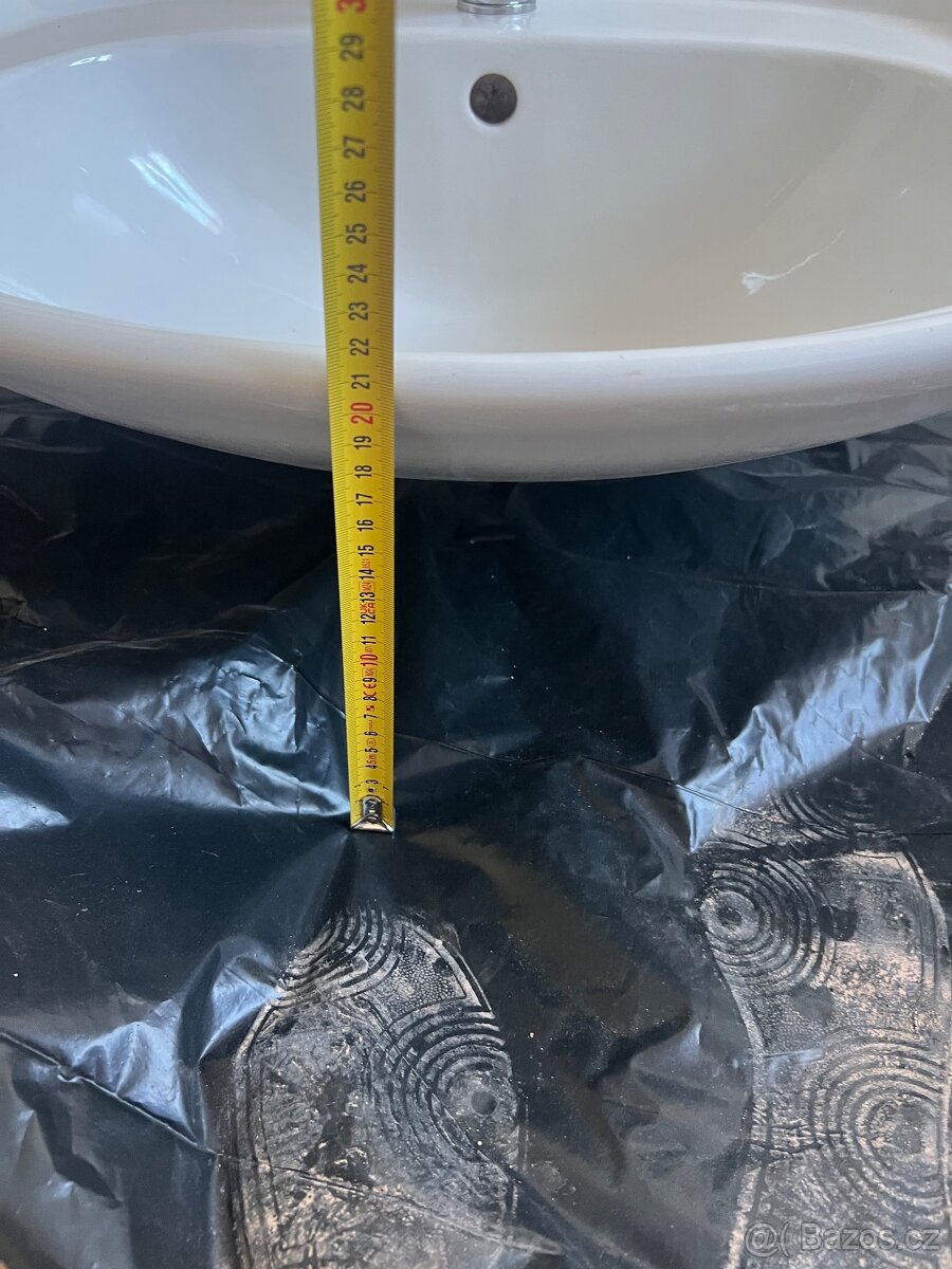 Umyvadlo s baterií - 4