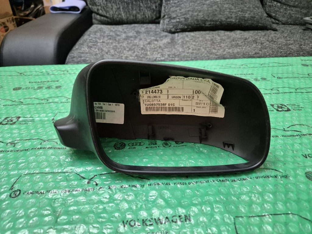 kryt pravého zpětného zrcátka černý Škoda Octavia I - 4