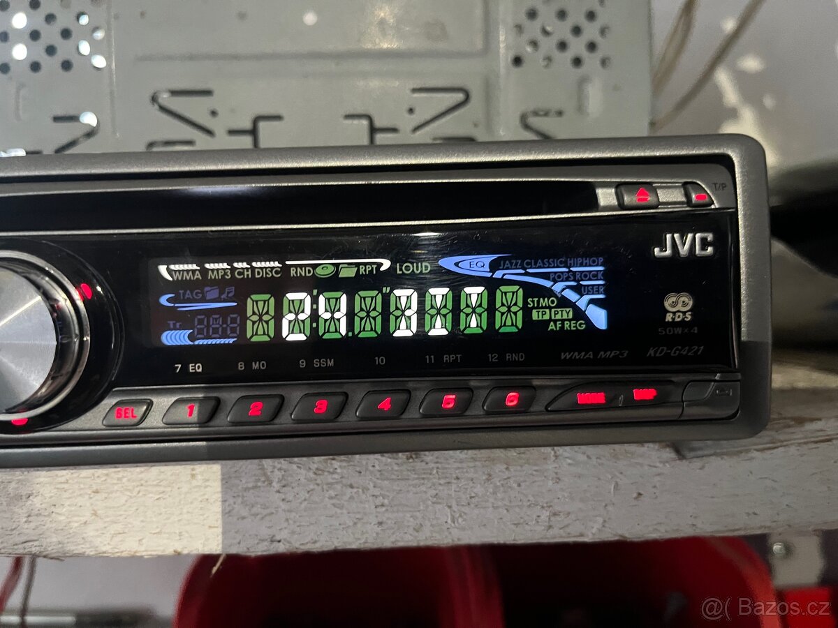JVC autoradio 4x50 , mp3 - 4