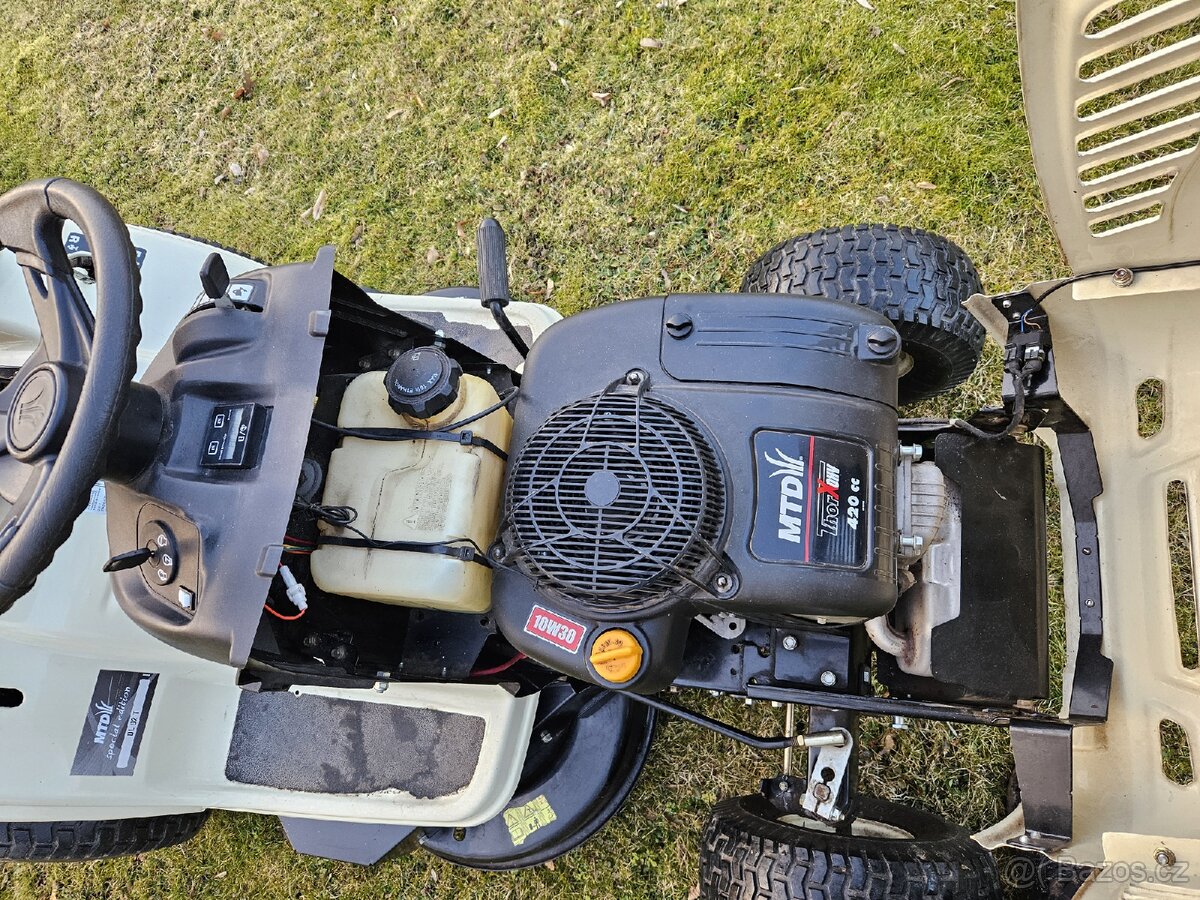 Zahradní traktor MTD DL 92T - 4