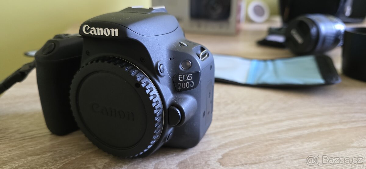 CANON EOS 200D - 4