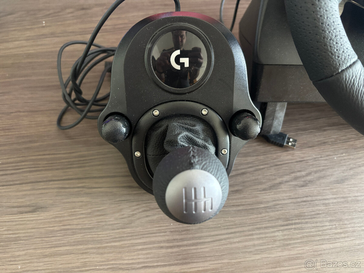 Logitech G29 + řadící páka - 4