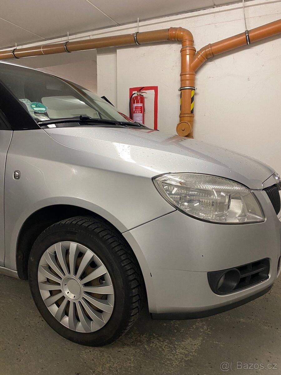 Škoda Fabia 1.6 benzín automat - 4