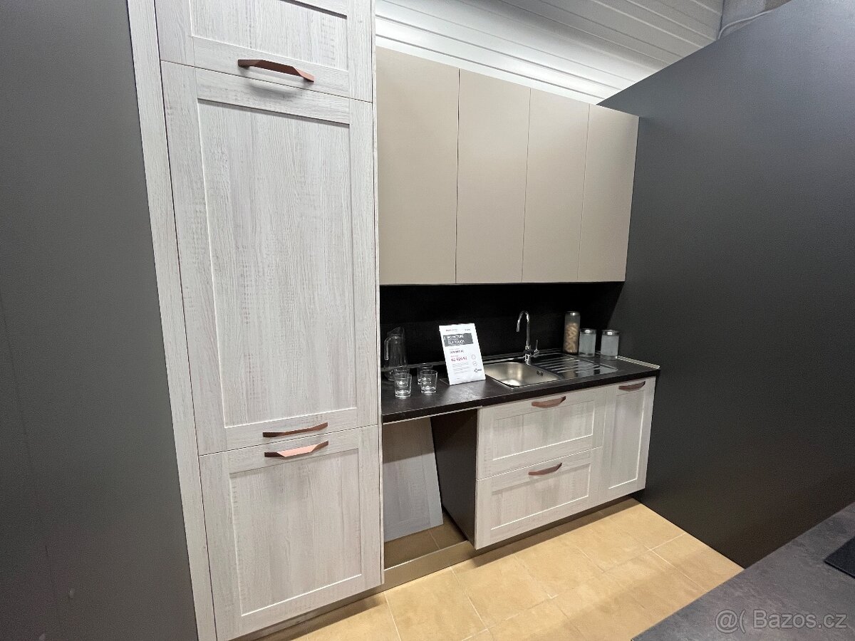 Expoziční kuchyňská linka Oresi, sleva 60% - 4