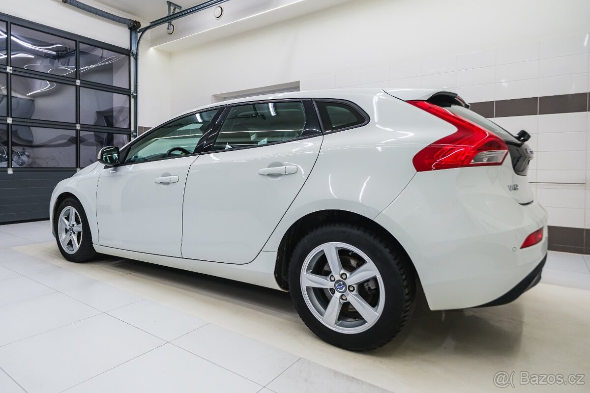 Volvo V40 2014, D2, el. kožená sedadla, bi-xenony,TFT, - 4