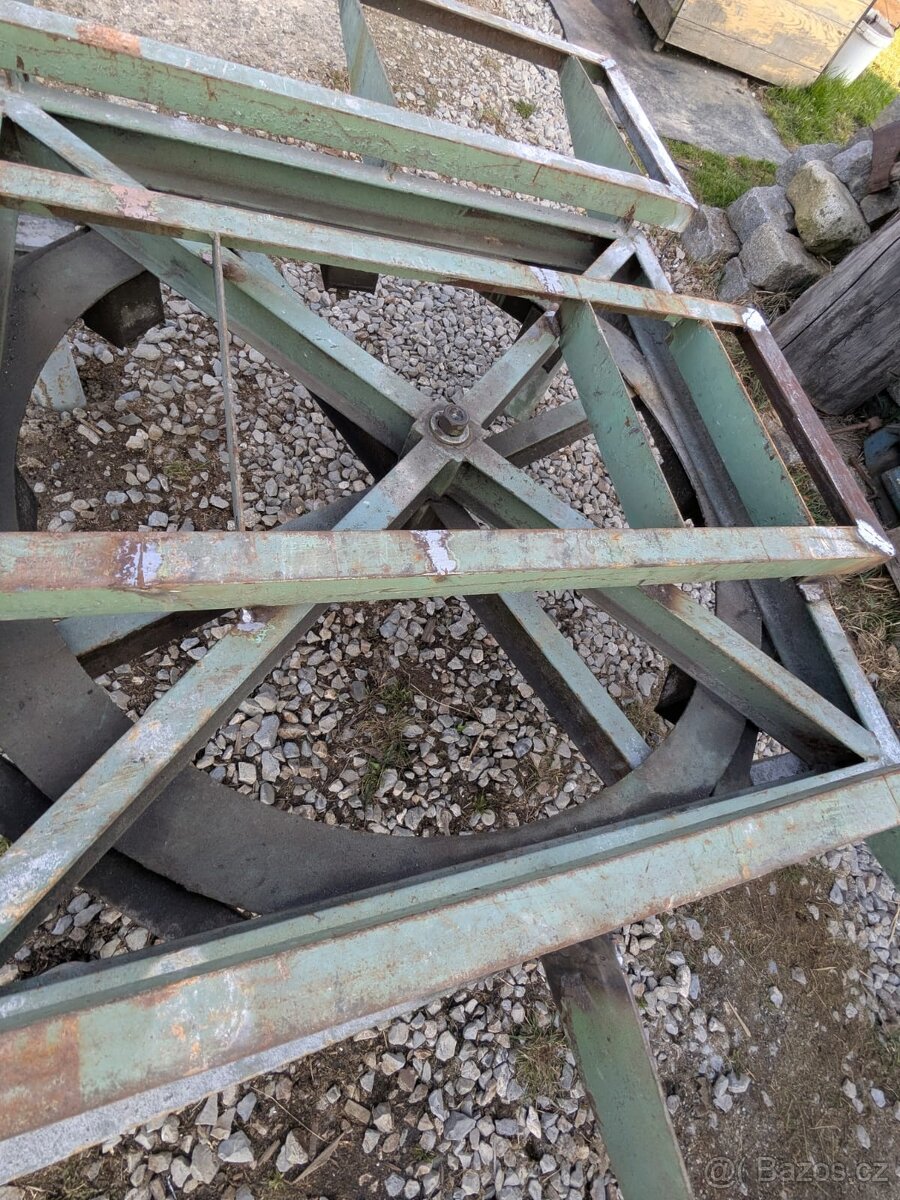 Stůl na řezání kamene otočný - 4