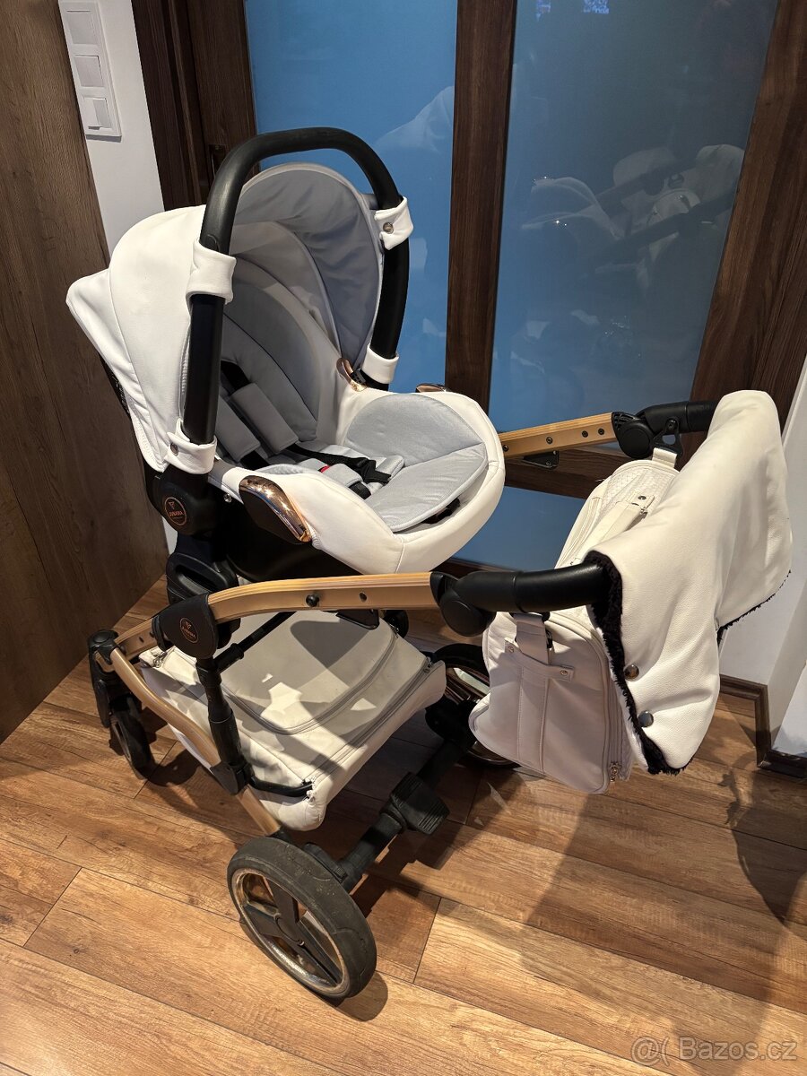 Kočárek Junama - 4