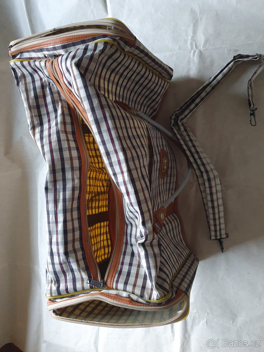 Batohy a cestovní tašky - 4